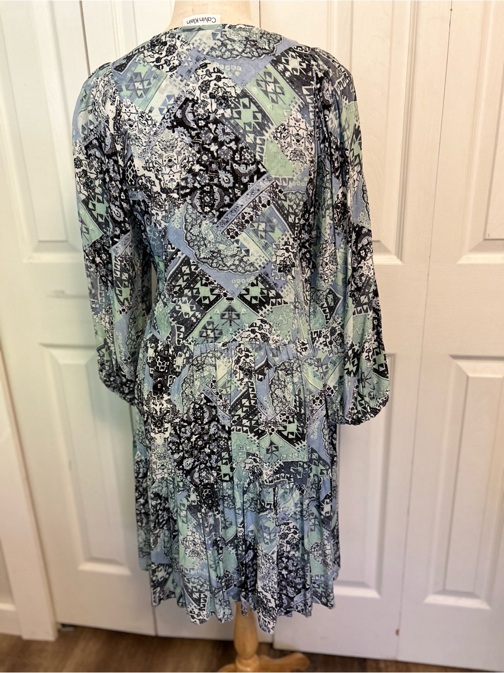 Calvin Klein Floral Patchwork Long Sleeve Dress size 4 Blue/Black - Picture 6 of 10